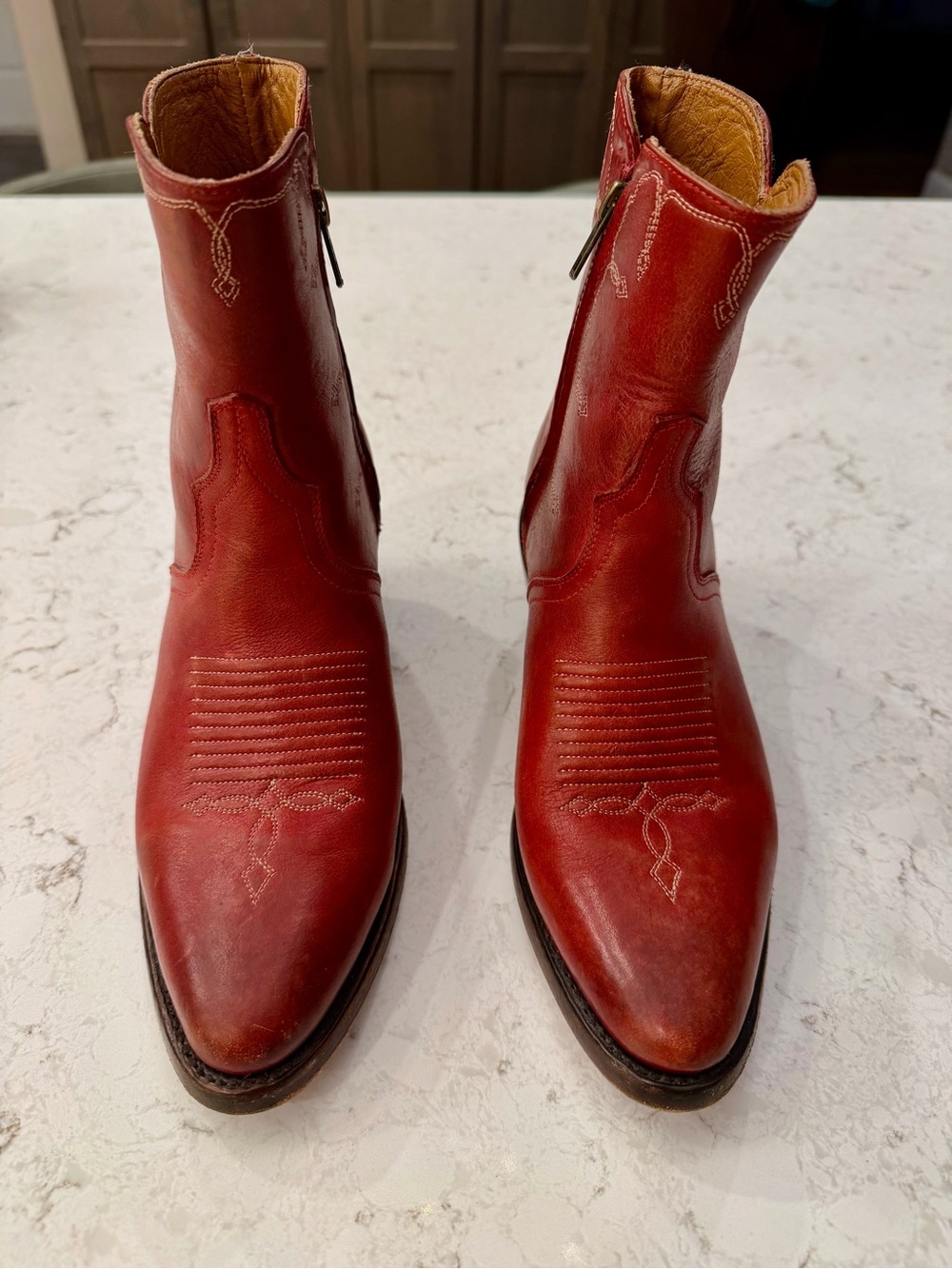Luchesse Women’s Red Leather Western Ankle Boots Like New Size 7.5